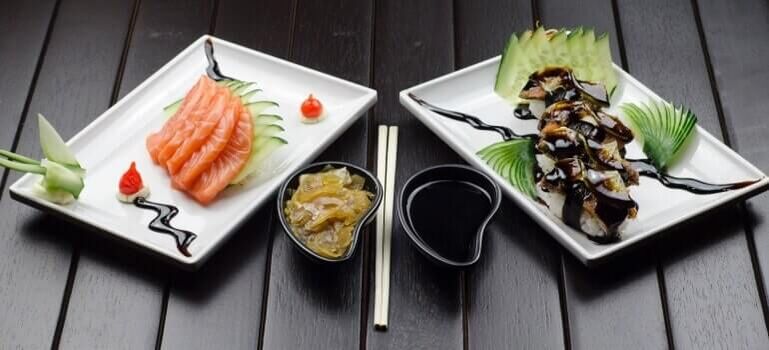 Gerichte aus dem Menü der japanischen Diät zur Gewichtsreduktion. 