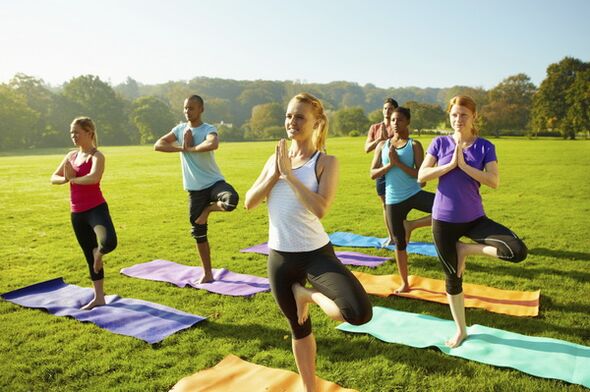 Yoga-Kurse zum Abnehmen und zur Verbesserung der Gesundheit des gesamten Körpers. 